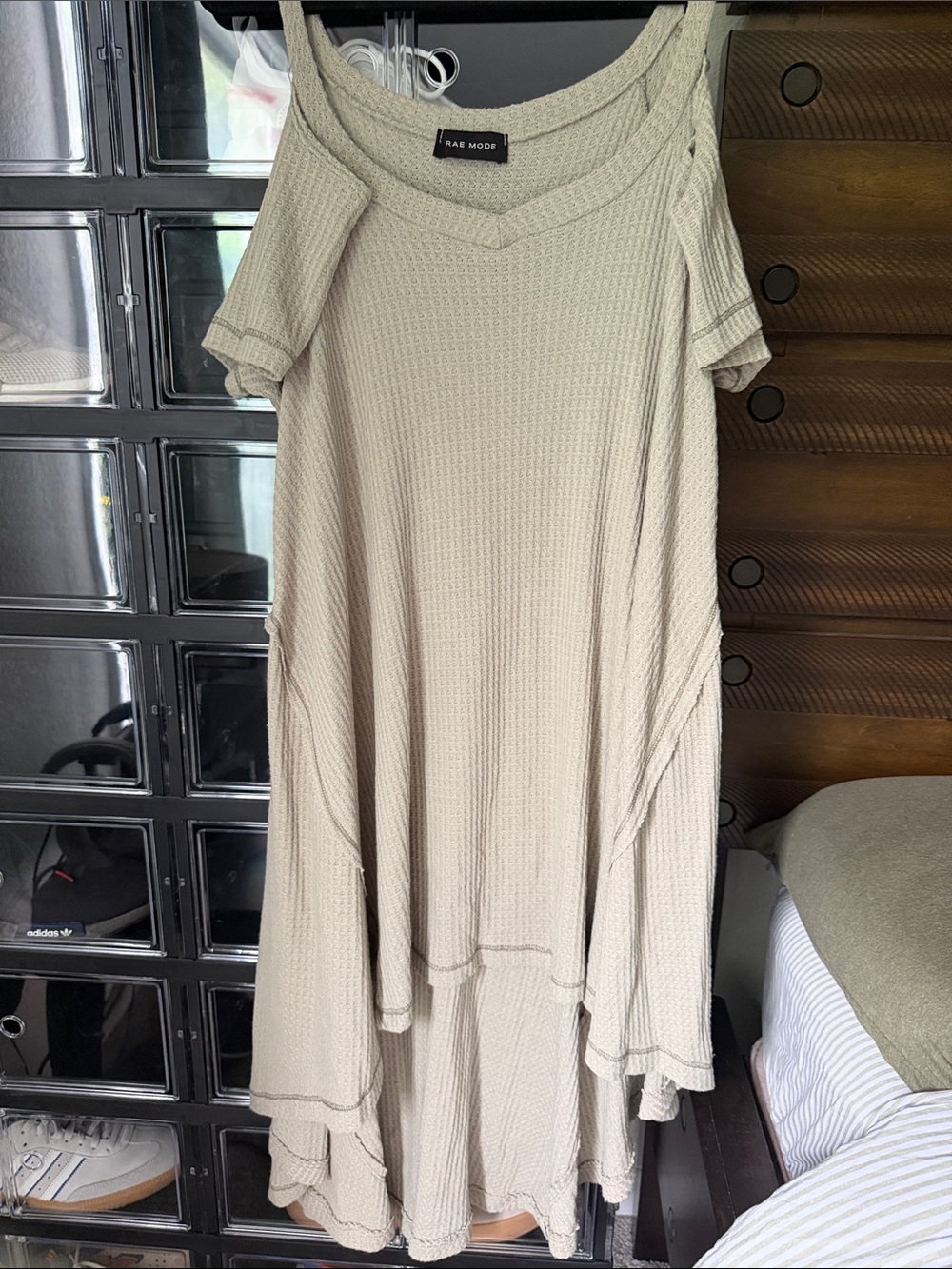 Rae Mode Taupe Cold-Shoulder High-Low Waffle Knit Dress